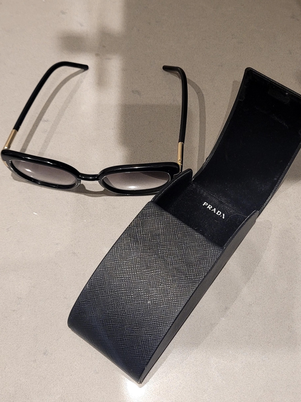 PRADA Black Sunglasses SPR 04W with Case & Soft Logo Cloth